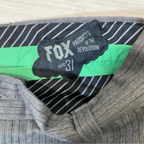 Fox Size 31 Grey and Black Pinstripe Utility Shorts inseam 11in - Picture 2 of 16